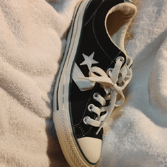 Converse Women's Black Athletic Shoes - Picture 1 of 1